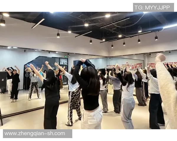 武汉街舞队灵活性分析与发展探讨聚焦街舞文化的多样性与创新性