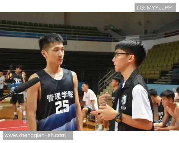 深圳篮球队心理素质揭秘:如何在赛场上保持冷静与决心 深圳篮球队心理素质揭秘:如何在赛场上保持冷静与决心