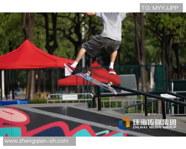 重庆滑板队与杭州滑板队赛后复盘分析比赛节奏与战术对比